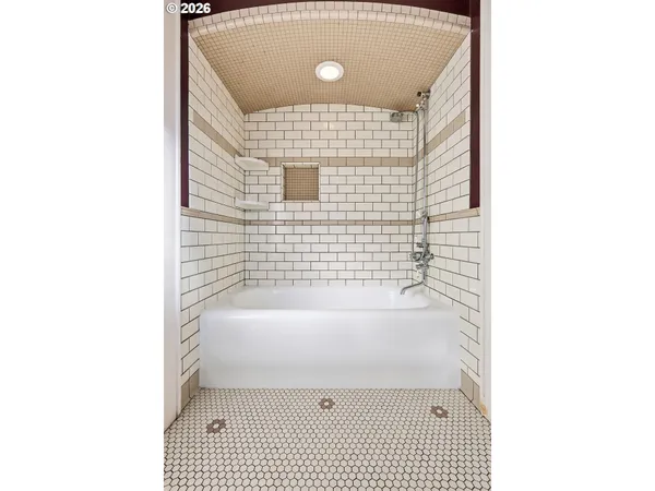 $400,000 | 996 West 8th Avenue, Eugene, OR 97402