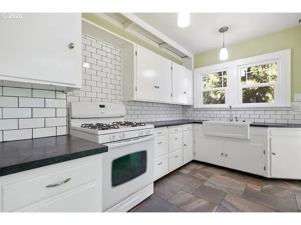 $400,000 | 996 West 8th Avenue, Eugene, OR 97402