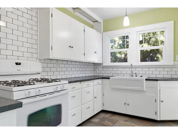 $400,000 | 996 West 8th Avenue, Eugene, OR 97402