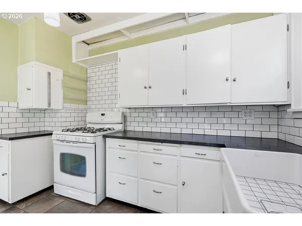 $400,000 | 996 West 8th Avenue, Eugene, OR 97402