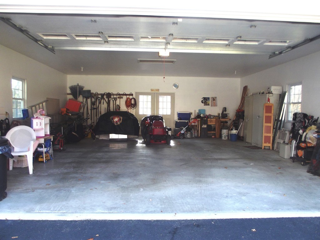 43 Mill Road Dudley, MA 01571 - Photo 10 of 30 Gallery Image 10