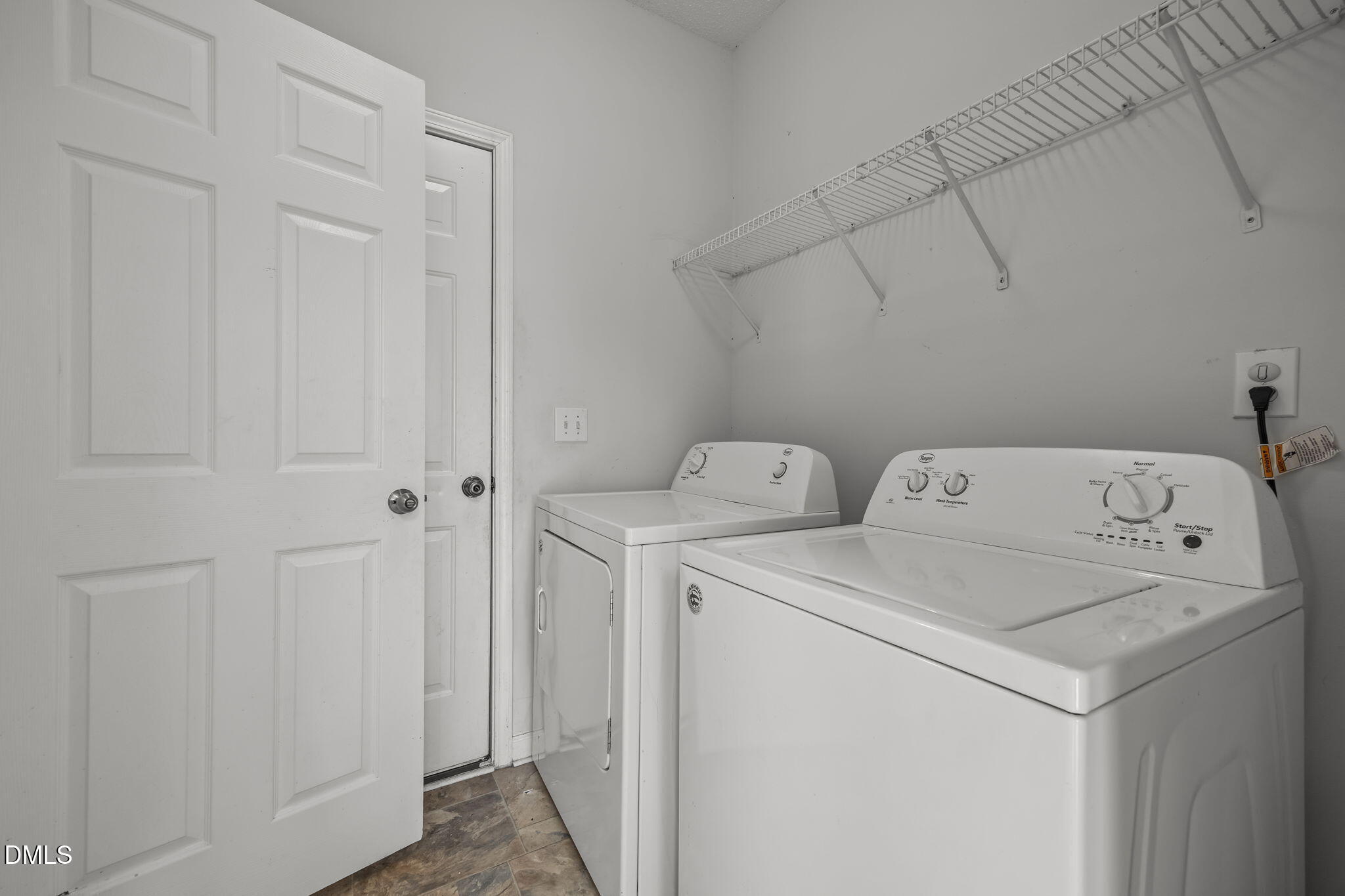 4465 Cardinal Grove Boulevard Raleigh, NC 27616 - Photo 17 of 28 20-web-or-mls-IMG_1308