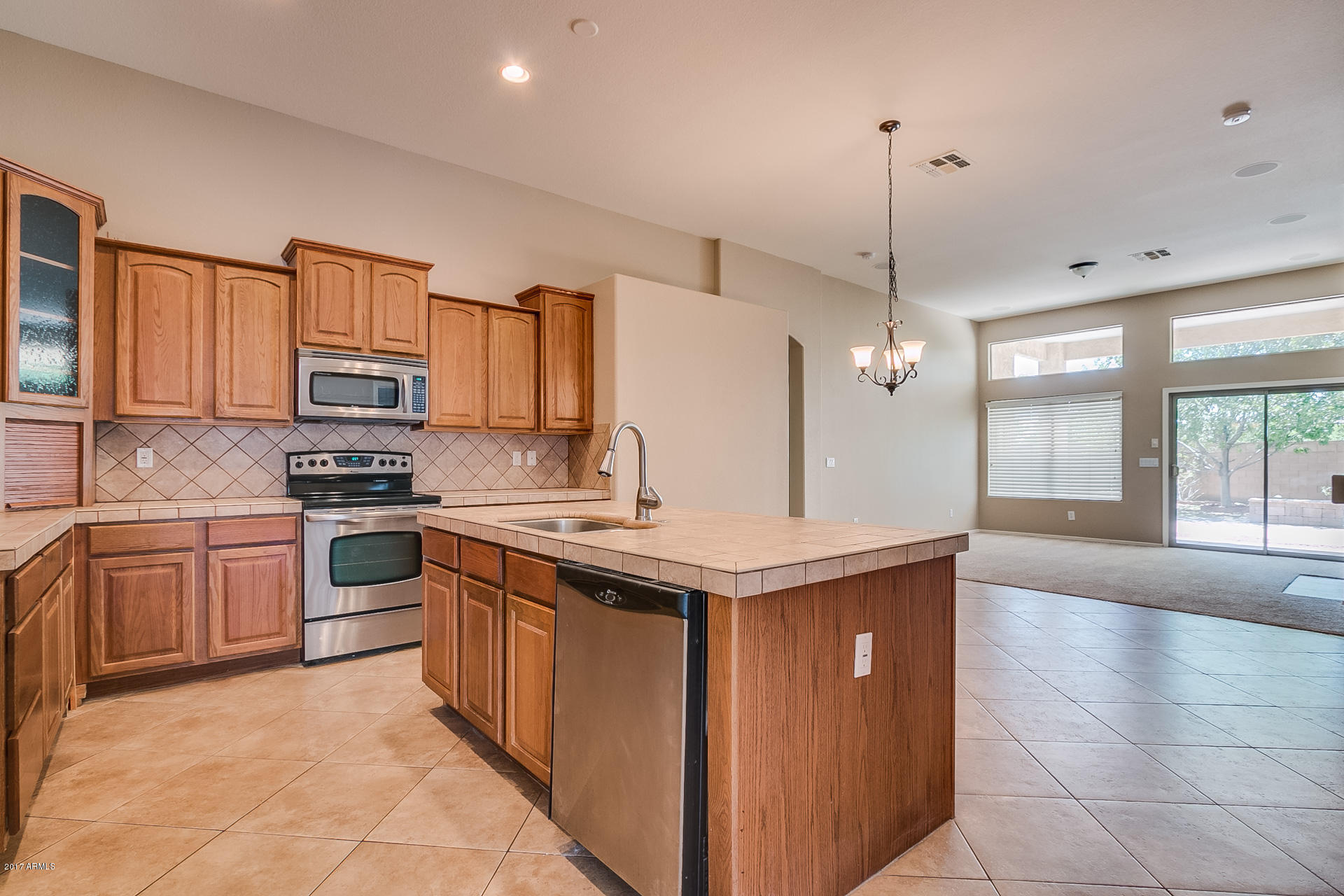 44065 Stonecreek Road Maricopa, AZ 85139 - Photo 4 of 20 Stonecreek-09