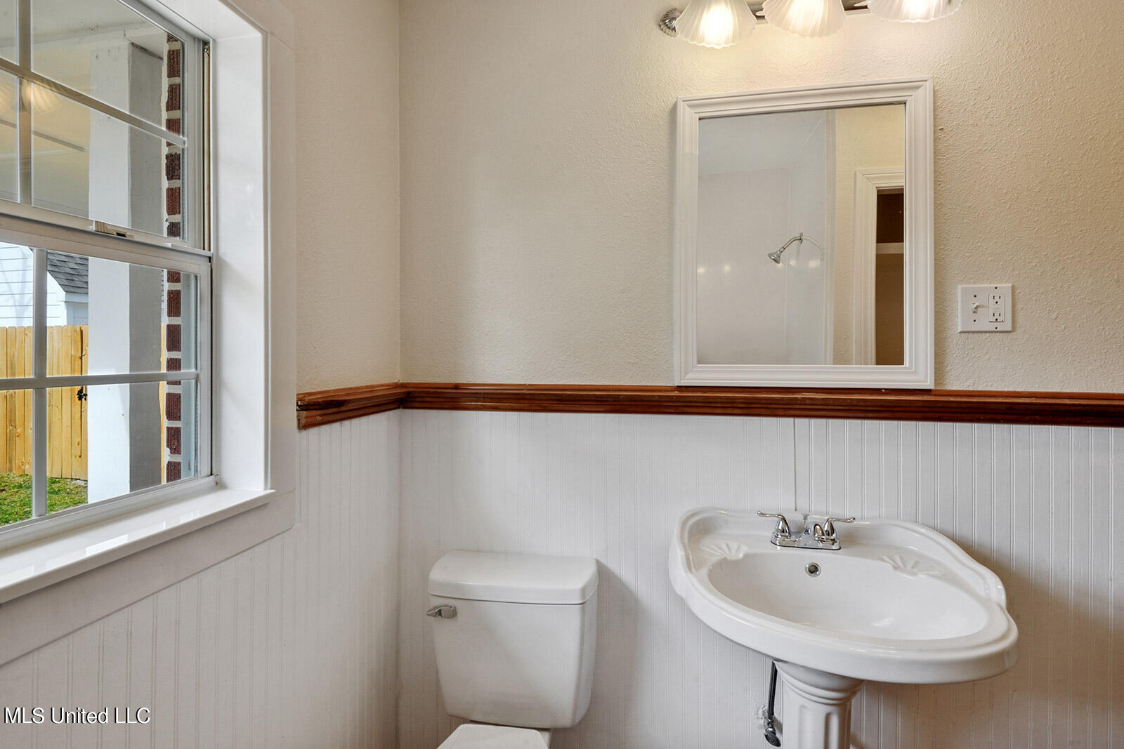 262 Reinike Road Long Beach, MS 39560 - Photo 20 of 25 019_1600x1067_mls (26)