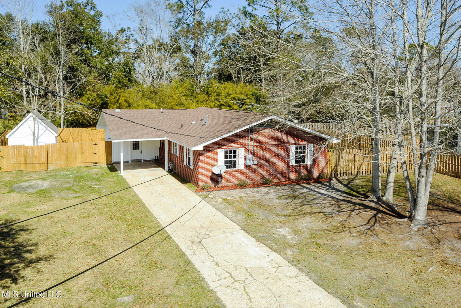 262 Reinike Road Long Beach, MS 39560 - Photo 6 of 25 005_1600x1067_mls (27)