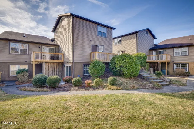 $225,000 | 516 Plymouth Road, Unit D, Johnson City, TN 37601