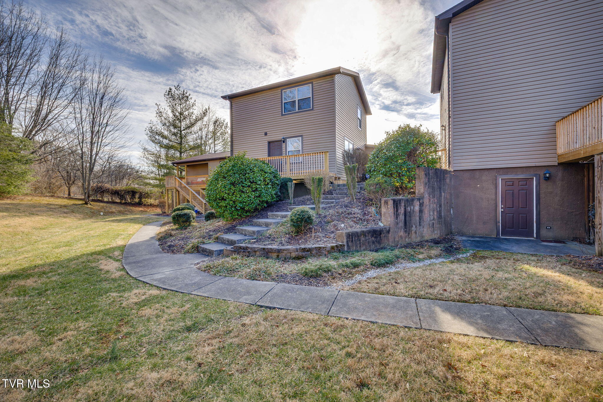 516 Plymouth Road, Unit D Johnson City, TN 37601 - Photo 3 of 41 001