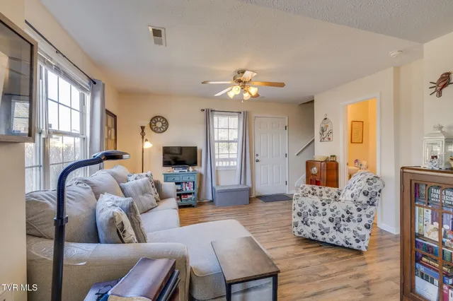 $225,000 | 516 Plymouth Road, Unit D, Johnson City, TN 37601