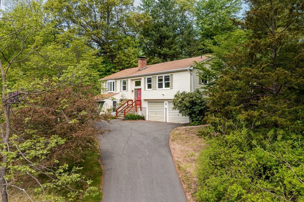 32 Middle Road Southampton, MA 01073 - Photo 3 of 39 front view of a house with a garden