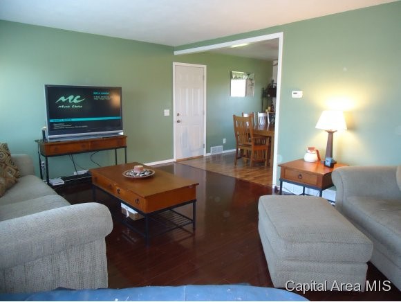 8 Melody Drive Rochester, IL 62563 - Photo 3 of 16