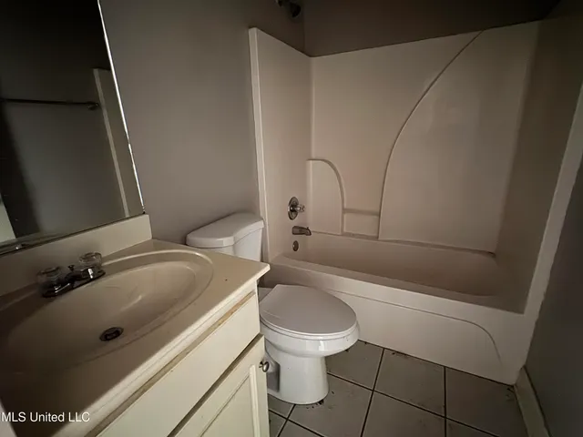 $165,000 | 5 Woodhaven Gardens Circle, Jackson, MS 39206