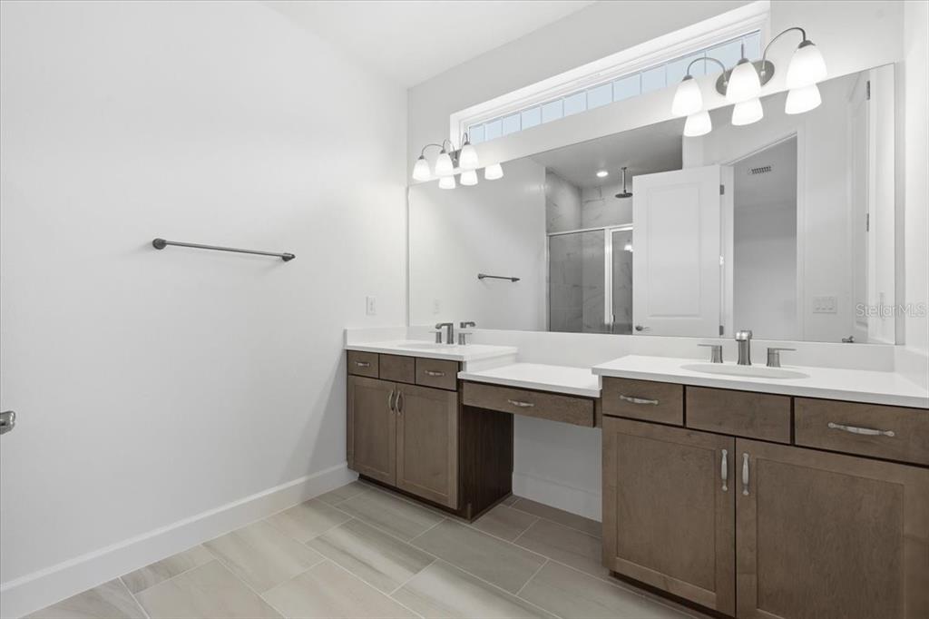 1081 Signet Drive Apollo Beach, FL 33572 - Photo 11 of 29