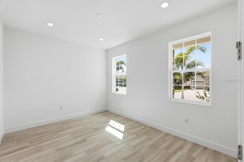 1081 Signet Drive Apollo Beach, FL 33572 - Photo 12 of 29