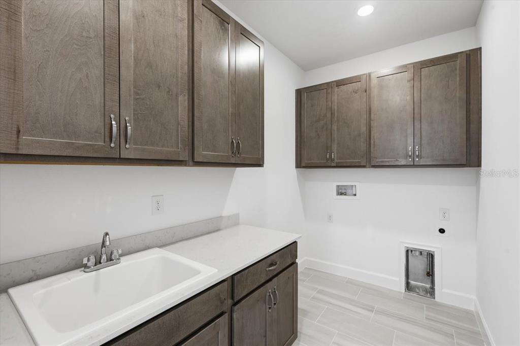 1081 Signet Drive Apollo Beach, FL 33572 - Photo 14 of 29