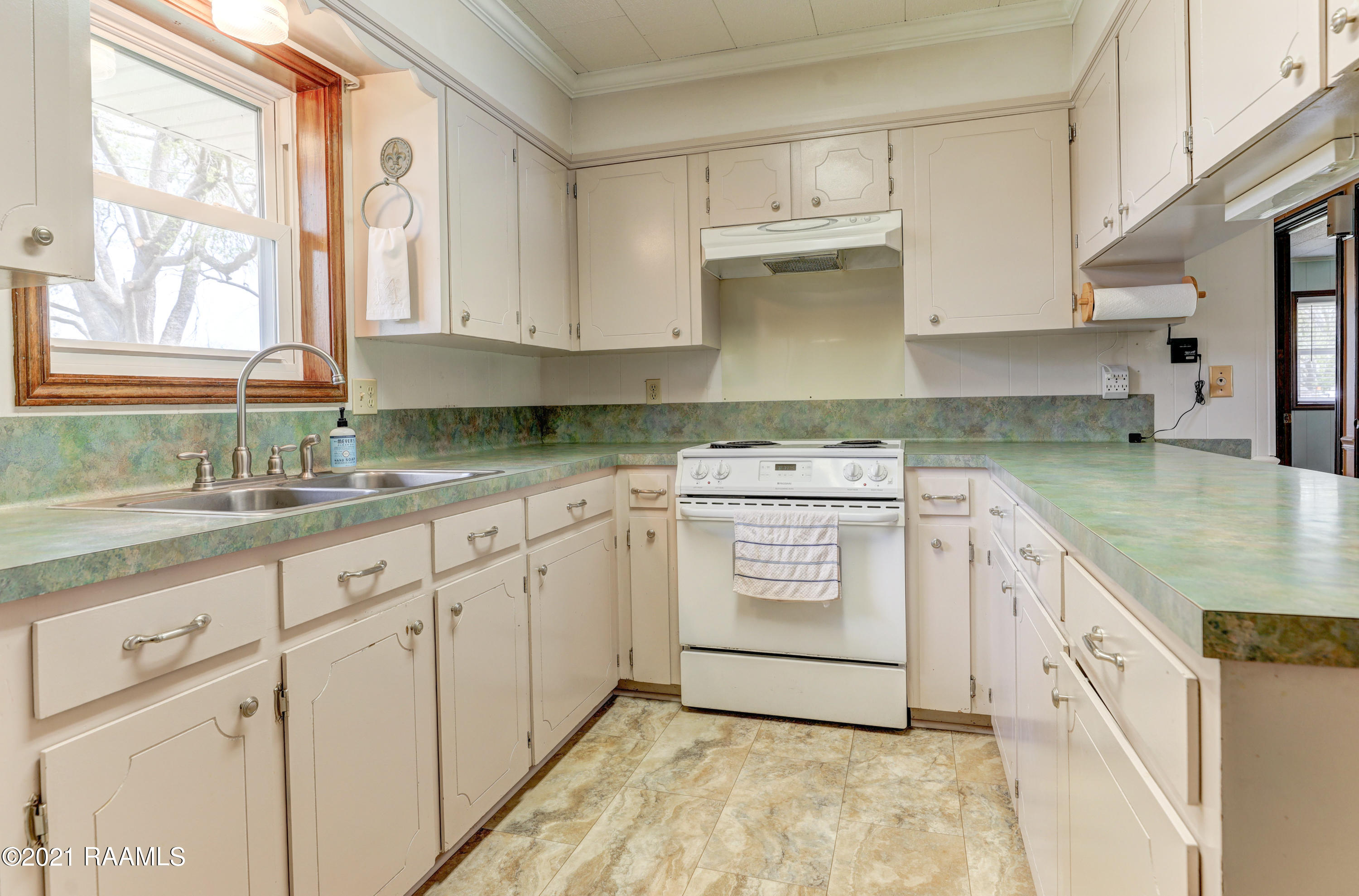 620 Rue Scholastique Scott, LA 70583 - Photo 7 of 18