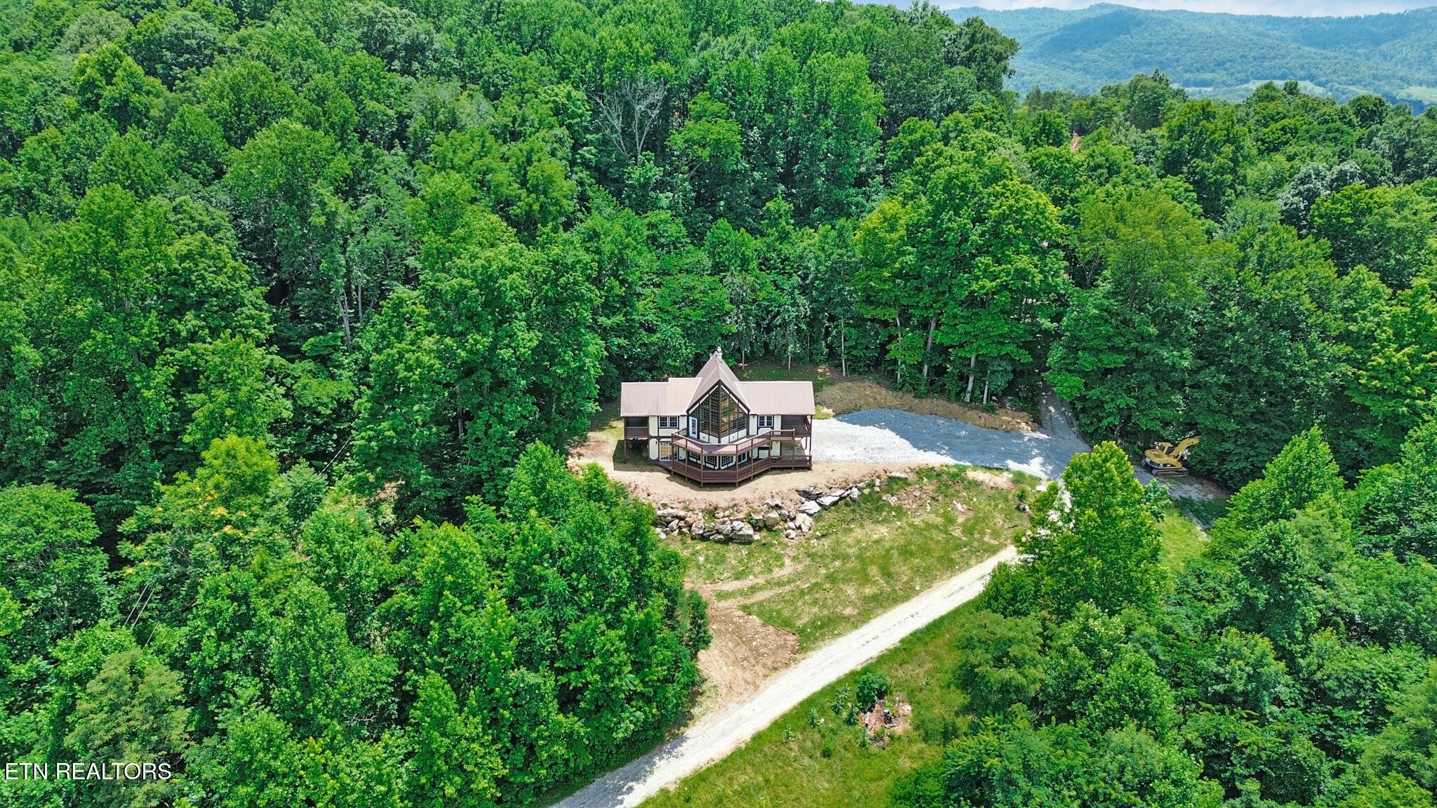 517 Big Sky Road Jamestown, TN 38556 - Photo 2 of 50