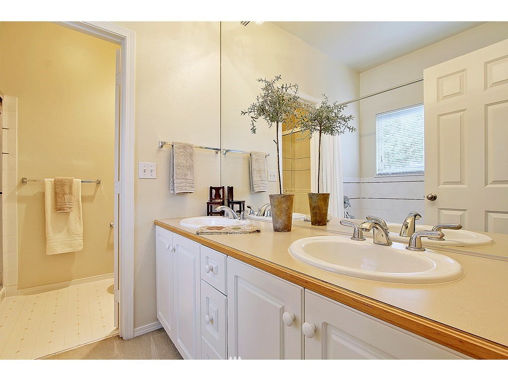502 South 47th Street Renton, WA 98055 - Photo 11 of 15