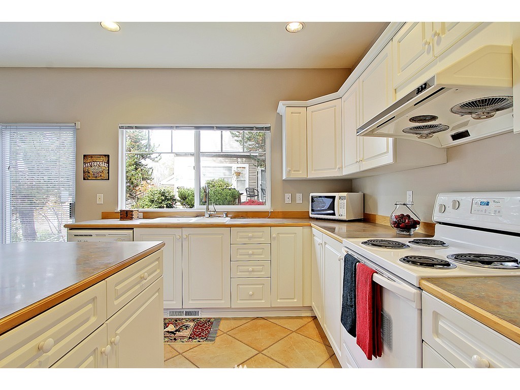 502 South 47th Street Renton, WA 98055 - Photo 4 of 15