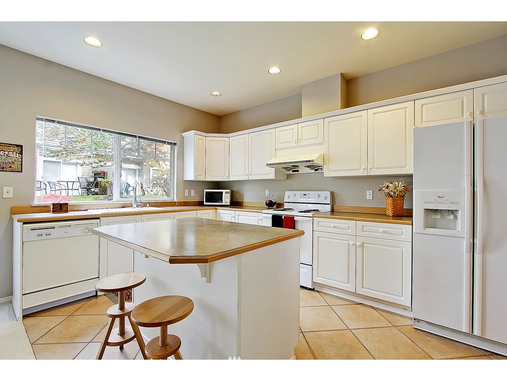 502 South 47th Street Renton, WA 98055 - Photo 5 of 15