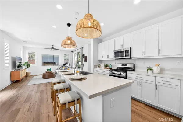 $1,199,000 | 586 South Motif Street, Anaheim, CA 92805