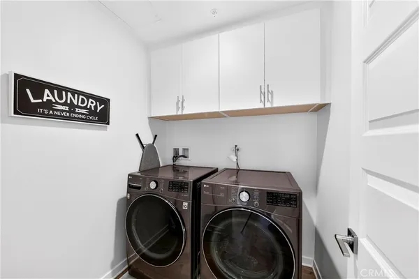 $1,199,000 | 586 South Motif Street, Anaheim, CA 92805