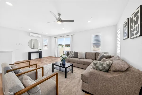 $1,199,000 | 586 South Motif Street, Anaheim, CA 92805