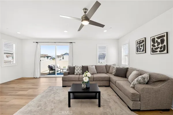 $1,199,000 | 586 South Motif Street, Anaheim, CA 92805