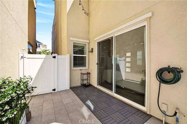 $1,199,000 | 586 South Motif Street, Anaheim, CA 92805