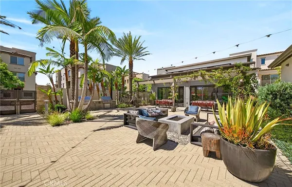 $1,199,000 | 586 South Motif Street, Anaheim, CA 92805