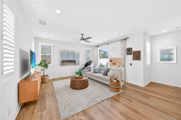 $1,199,000 | 586 South Motif Street, Anaheim, CA 92805