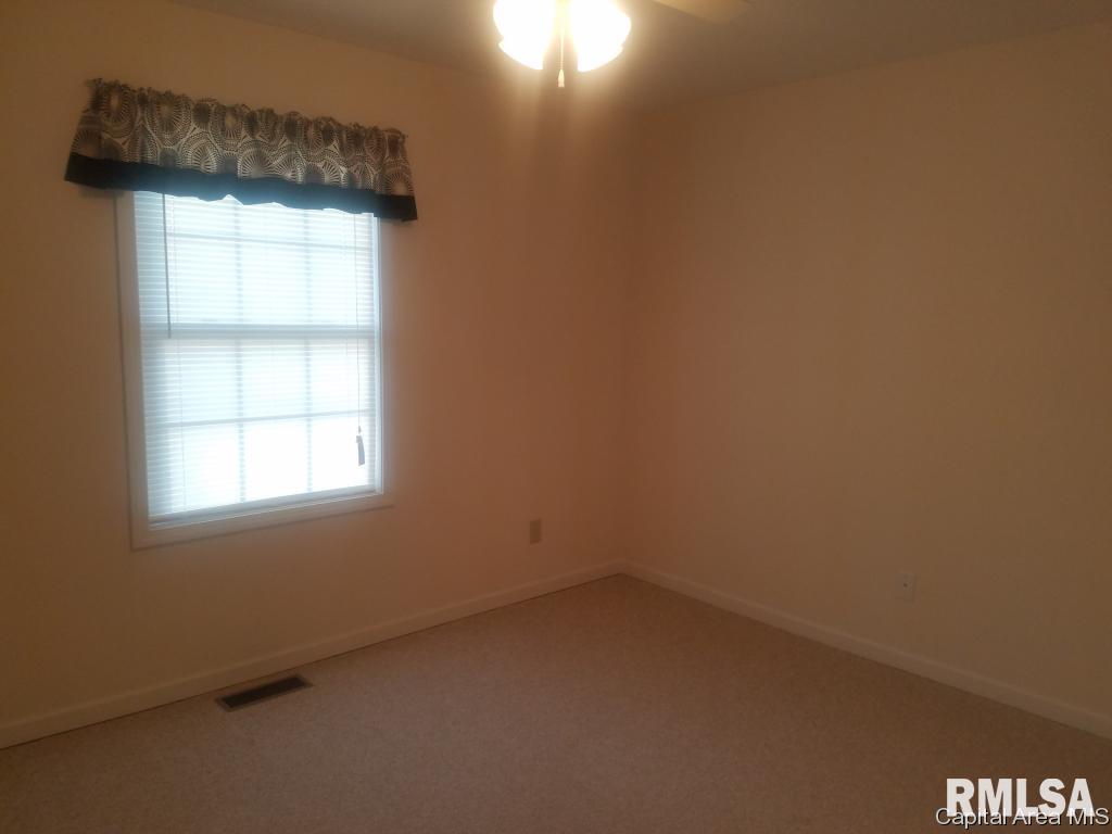 3212 West Street Springfield, IL 62707 - Photo 11 of 17 Gallery Image 11