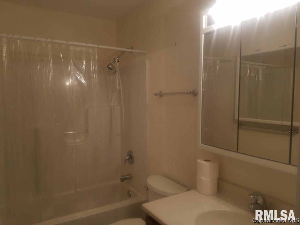 3212 West Street Springfield, IL 62707 - Photo 12 of 17 Gallery Image 12