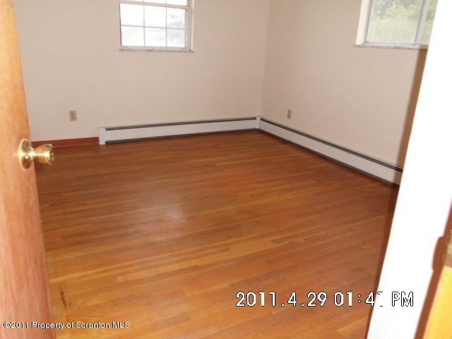 1653 Falls Road Clarks Summit, PA 18411 - Photo 6 of 11 Gallery Image 6
