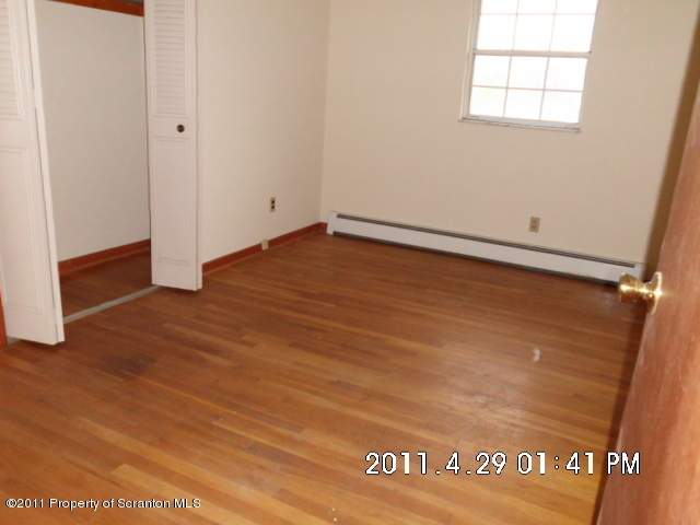1653 Falls Road Clarks Summit, PA 18411 - Photo 7 of 11 Gallery Image 7