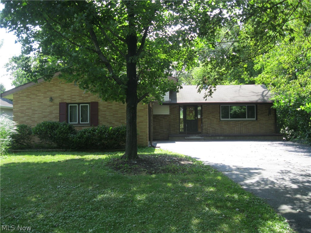 901 Grayton Road Berea, OH 44017 - Photo 1 of 16 BEAUTIFUL 901 GRAYTON ROAD!