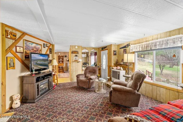 $300,000 | 136 Delphi Lane, St. Maries, ID 83861