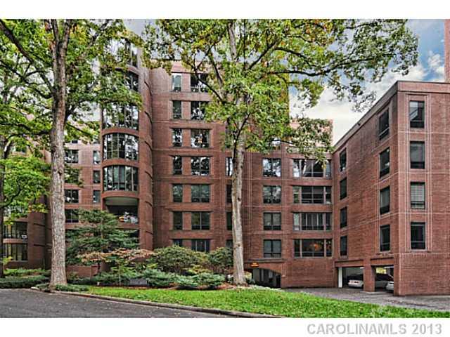 908 Cherokee Road, Unit D1 Charlotte, NC 28207 - Photo 1 of 16 Gallery Image 1