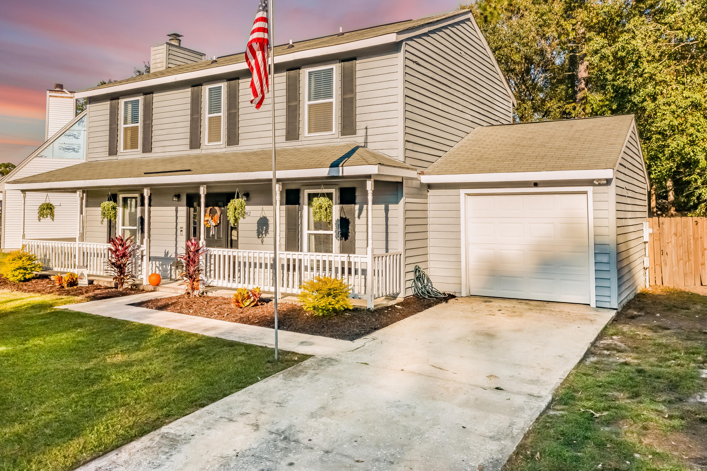 142 Traders Station Road Summerville, SC 29486 - Photo 1 of 32 Front