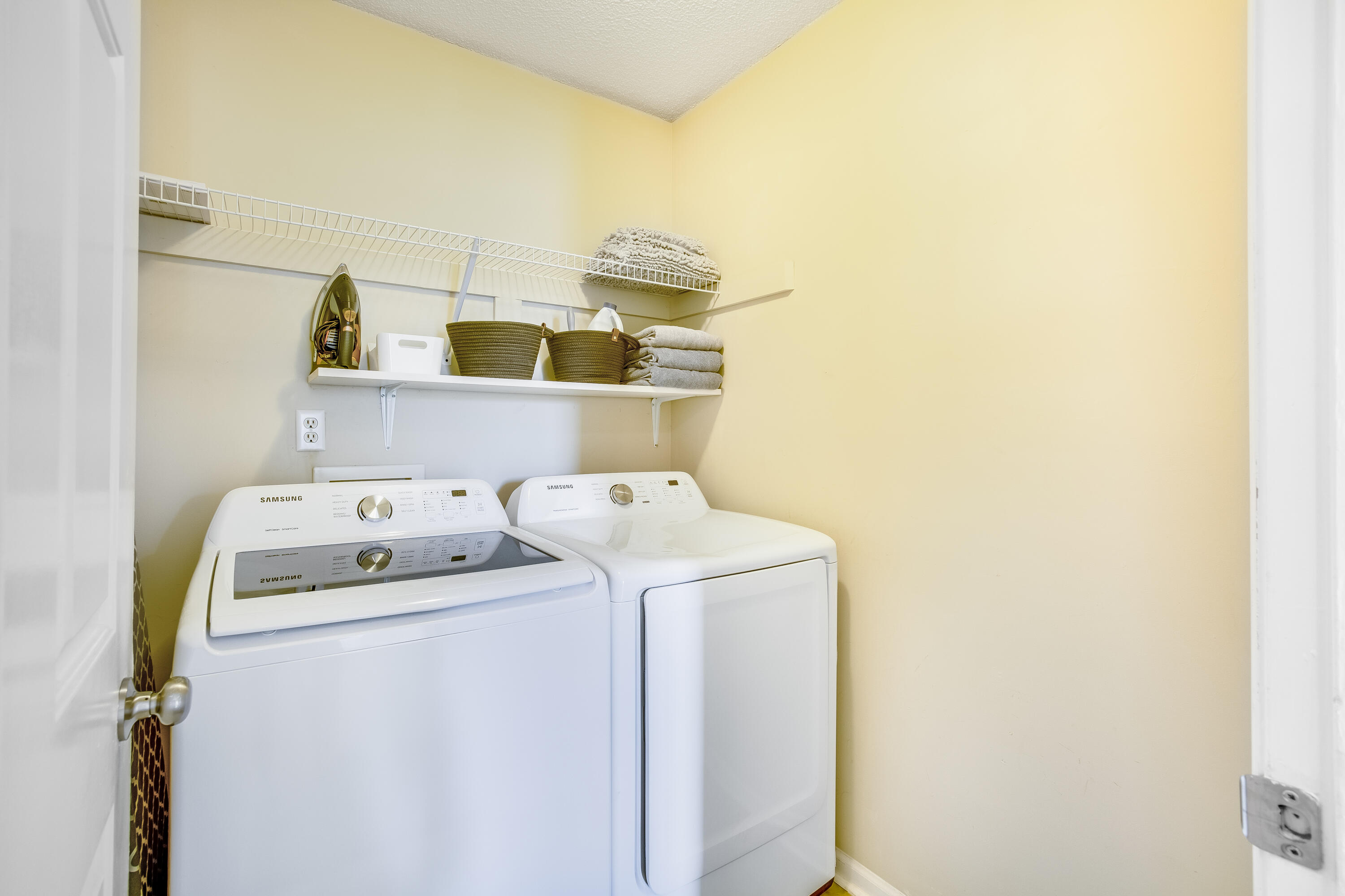 142 Traders Station Road Summerville, SC 29486 - Photo 20 of 32 Laundry Room