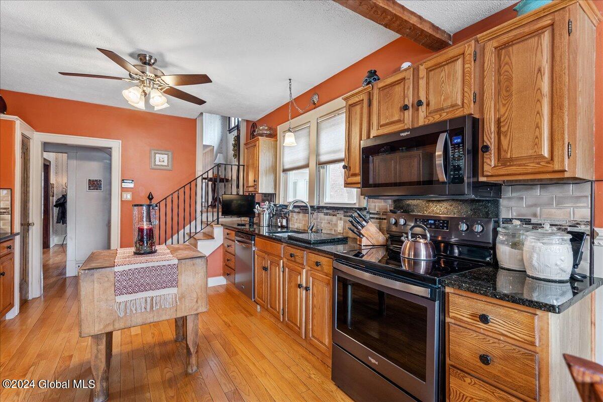 1034 Ardsley Road Schenectady, NY 12308 - Photo 14 of 38 1034 Ardsley Rd