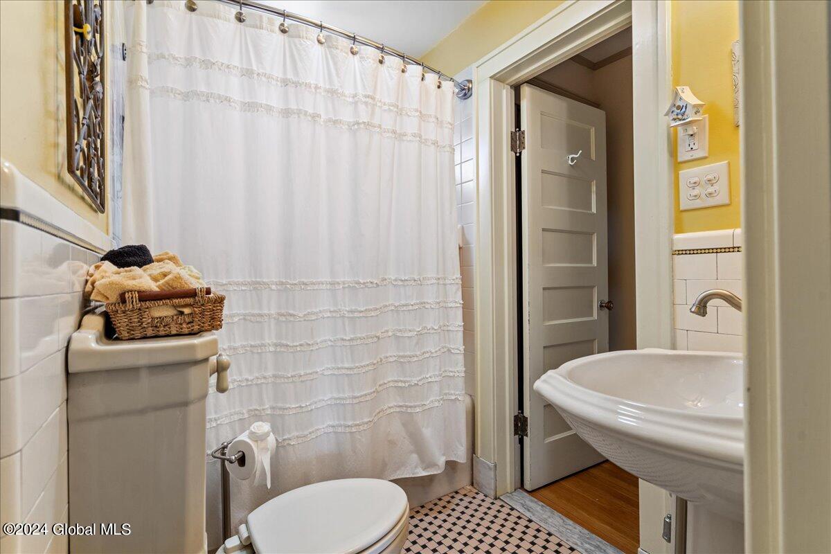 1034 Ardsley Road Schenectady, NY 12308 - Photo 26 of 38 1034 Ardsley Rd