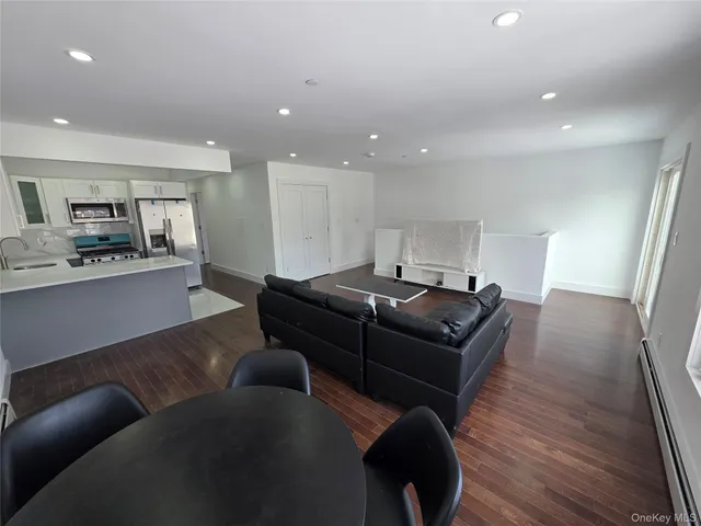 $3,811 | 10-61 Grassmere Terrace | Bayswater