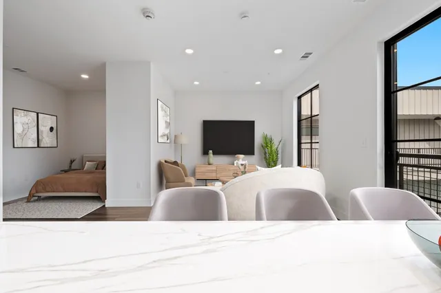 $275,000 | 4315 South Congress Avenue, Unit 424, Austin, TX 78745