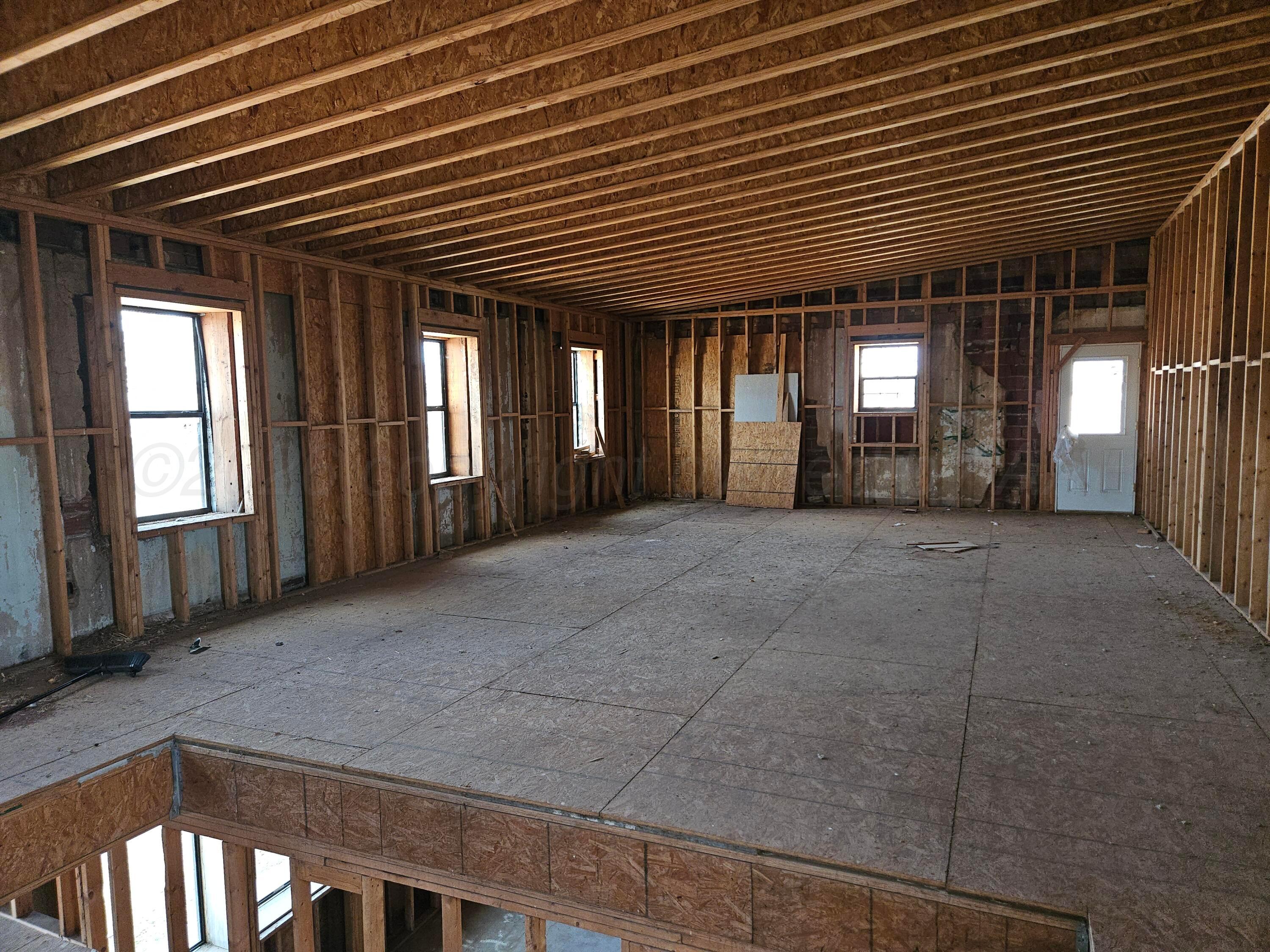 322 Main Street Panhandle, TX 79068 - Photo 17 of 19 Upstairs behind stairway