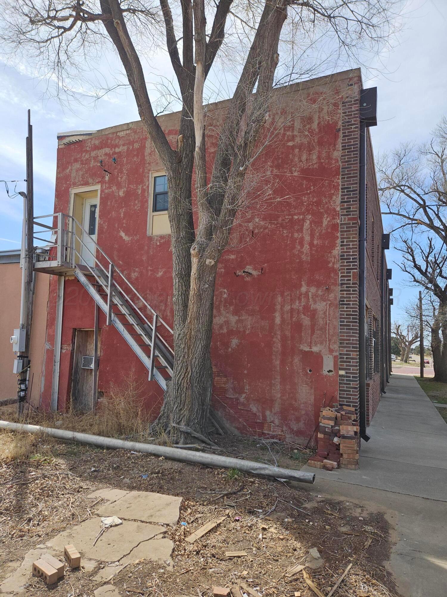 322 Main Street Panhandle, TX 79068 - Photo 6 of 19 Backside of Bldg