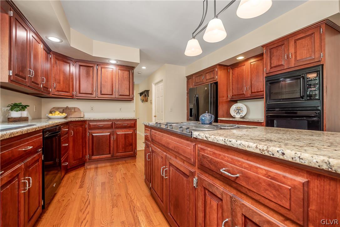 6187 Domarray Street Coopersburg, PA 18036 - Photo 18 of 31 Gallery Image 18