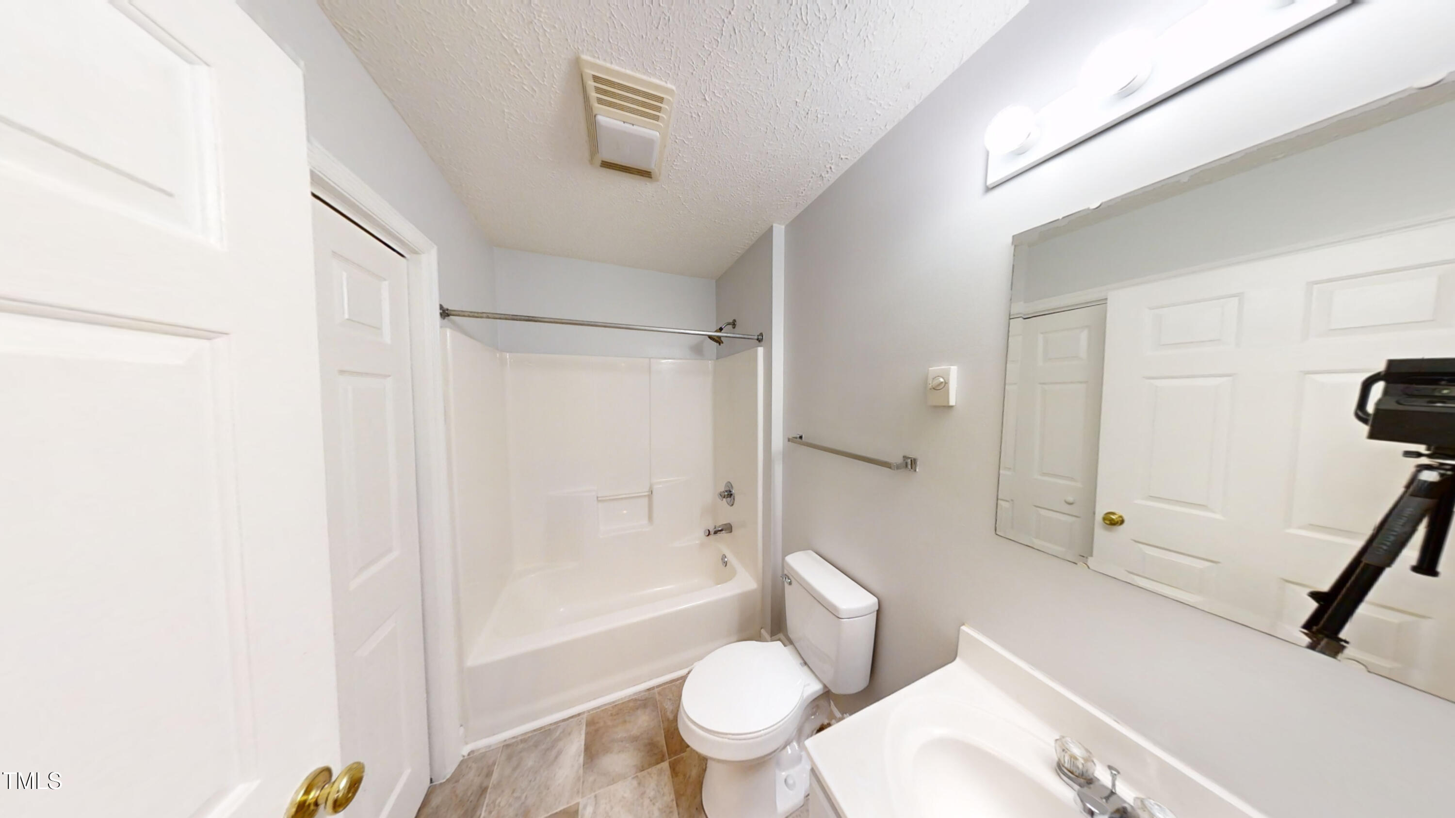 1420 East Lane Street Raleigh, NC 27610 - Photo 17 of 26 12072024_093431