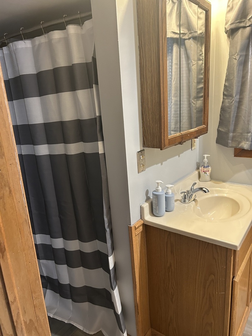 1017 Pulaski Street Peru, IL 61354 - Photo 10 of 12