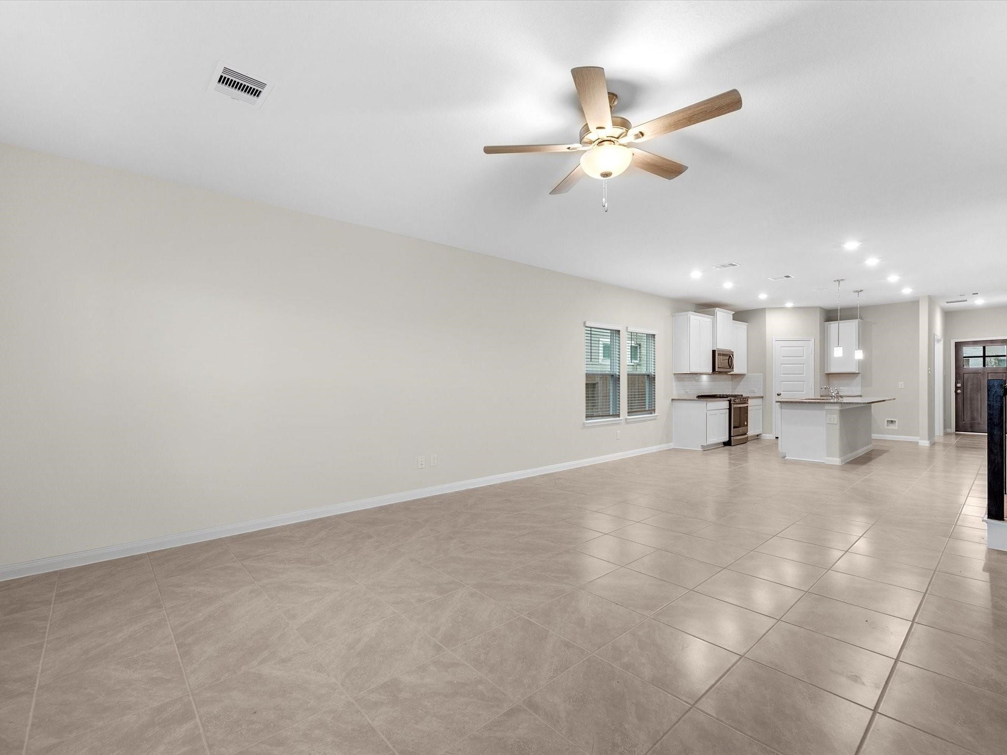 1211 Rosemead Drive Rosharon, TX 77583 - Photo 7 of 29 Gallery Image 7