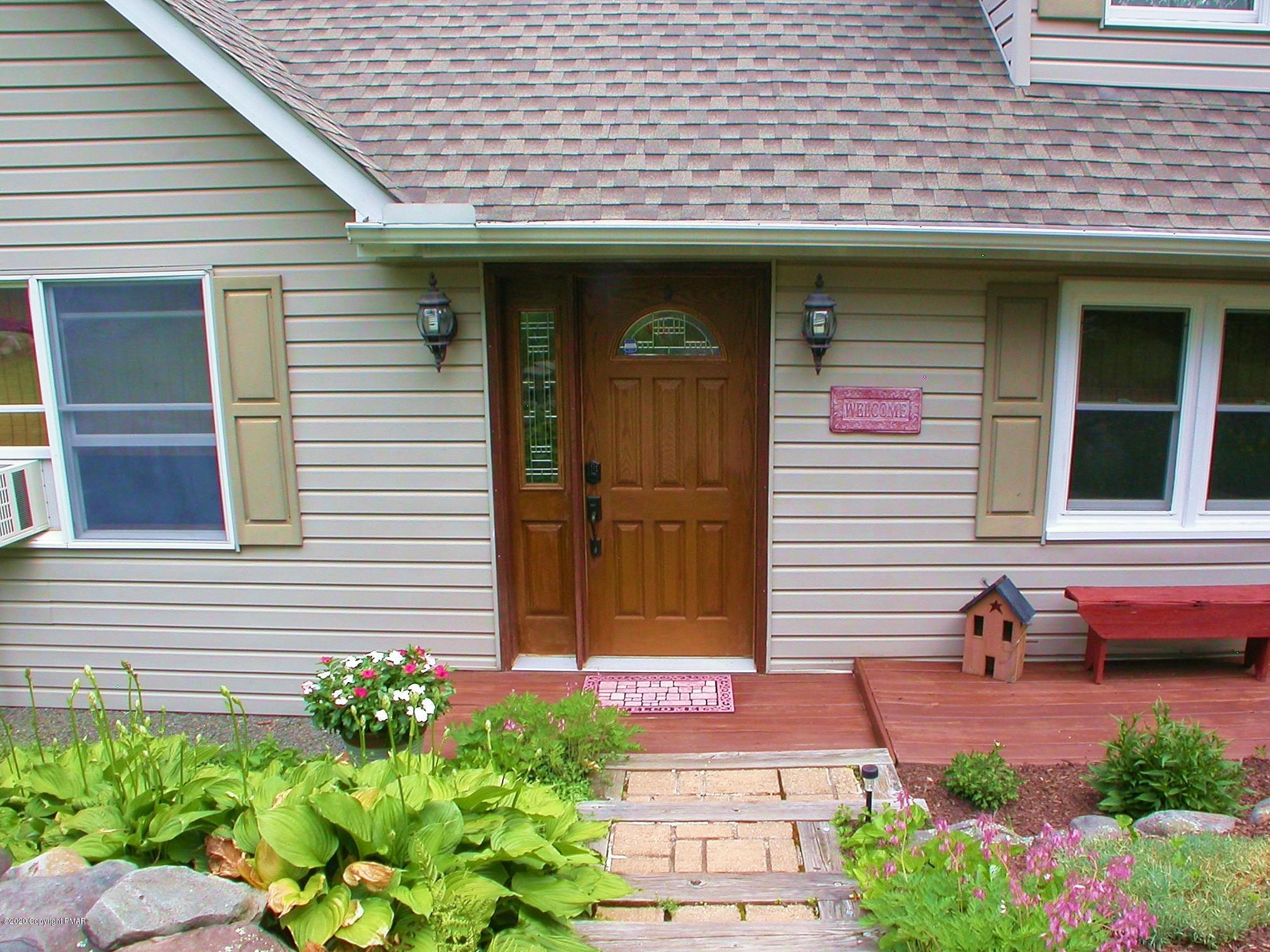 384 Sawmill Road Stroudsburg, PA 18360 - Photo 11 of 83 Front Entry 2